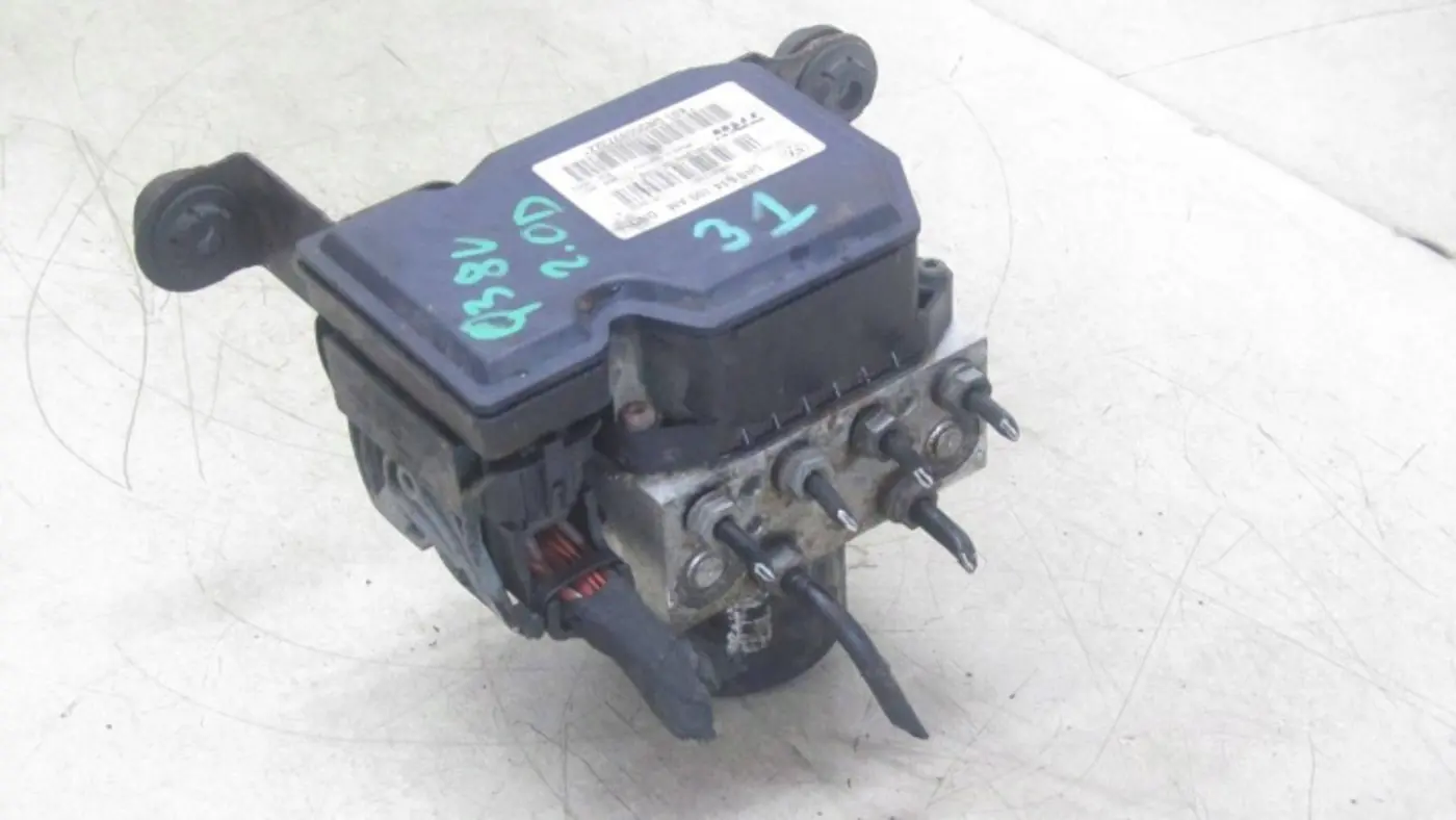 Блок ABS к Audi Q3 2011