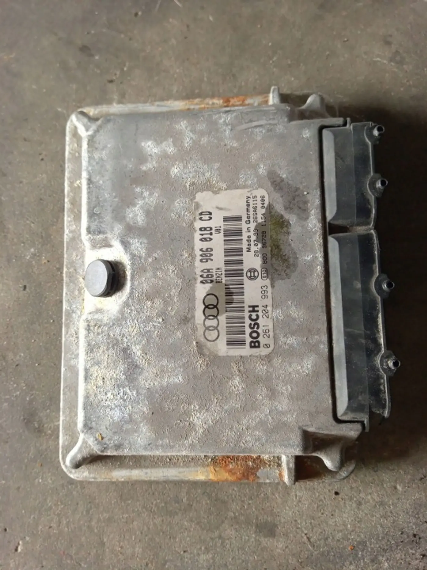 Блок управления двигателем к Audi S3 1999