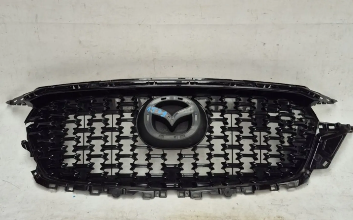 Решетка радиатора к Mazda CX-5 2021