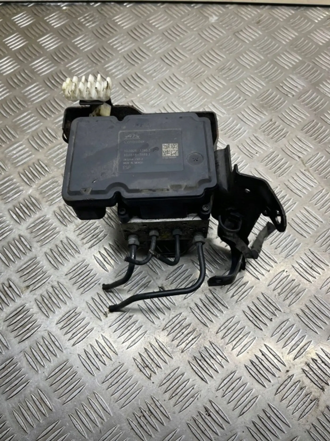Блок ABS к Nissan Navara (Frontier) 2005