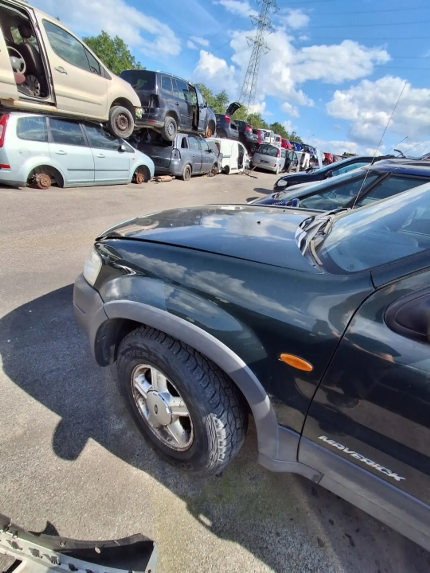 Крыло переднее левое к Ford Maverick 2000
