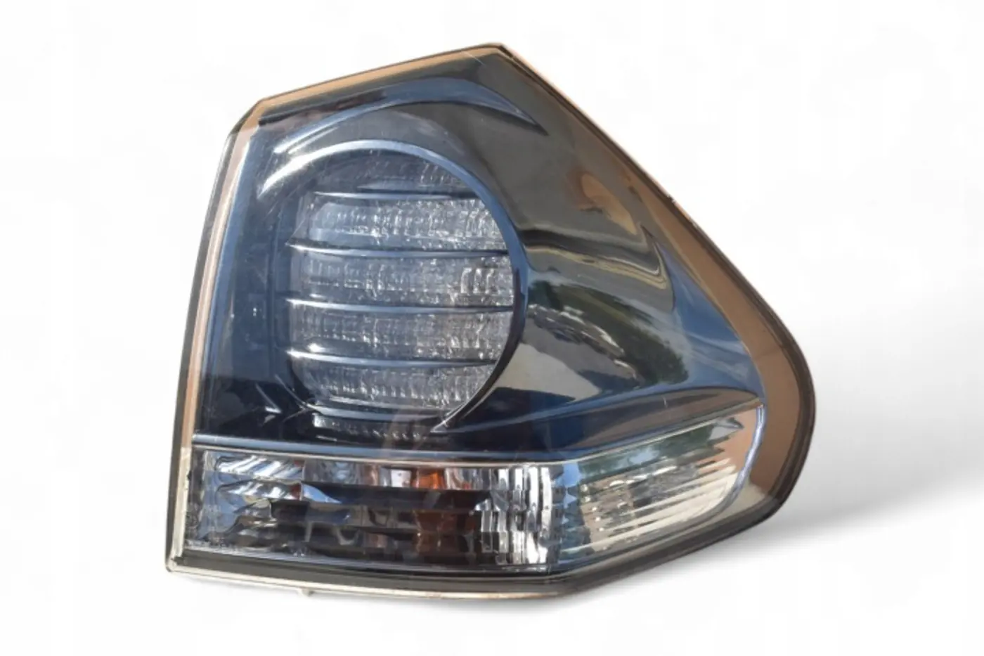 Фонарь задний правый к Lexus RX 2003