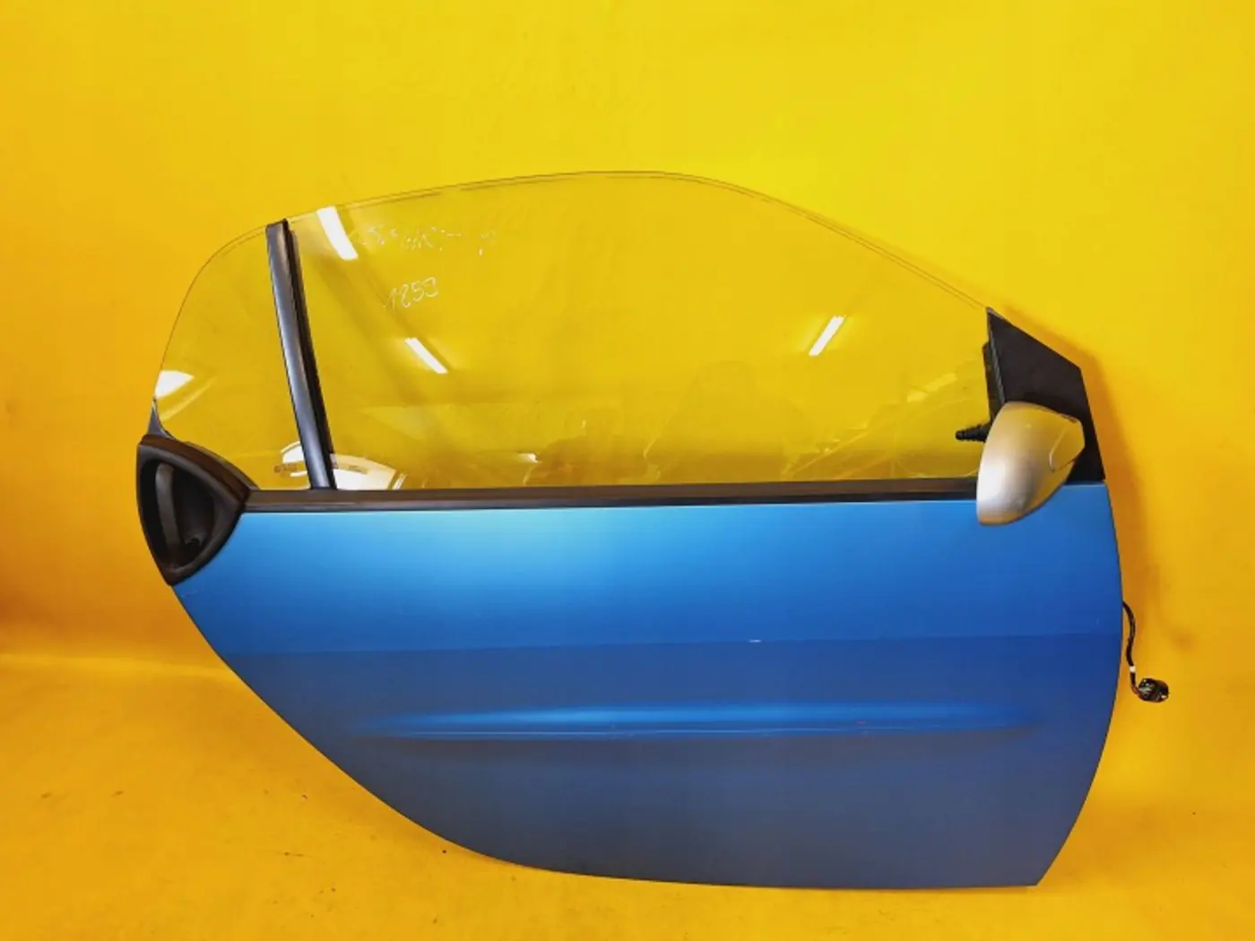 Дверь передняя правая к Smart Fortwo 1998