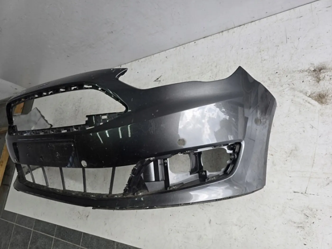 Бампер передний к Ford C-MAX 2015