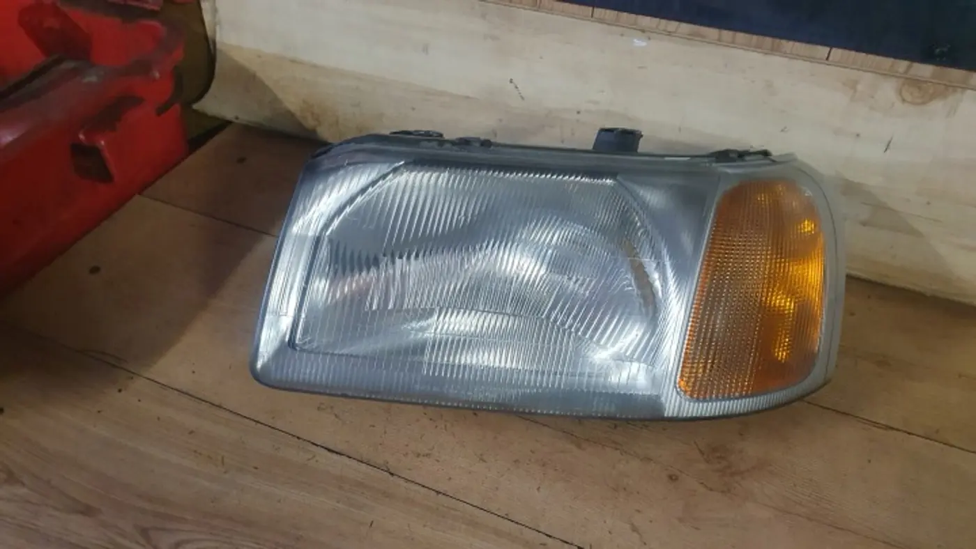 Фара левая к Land Rover Freelander 1997