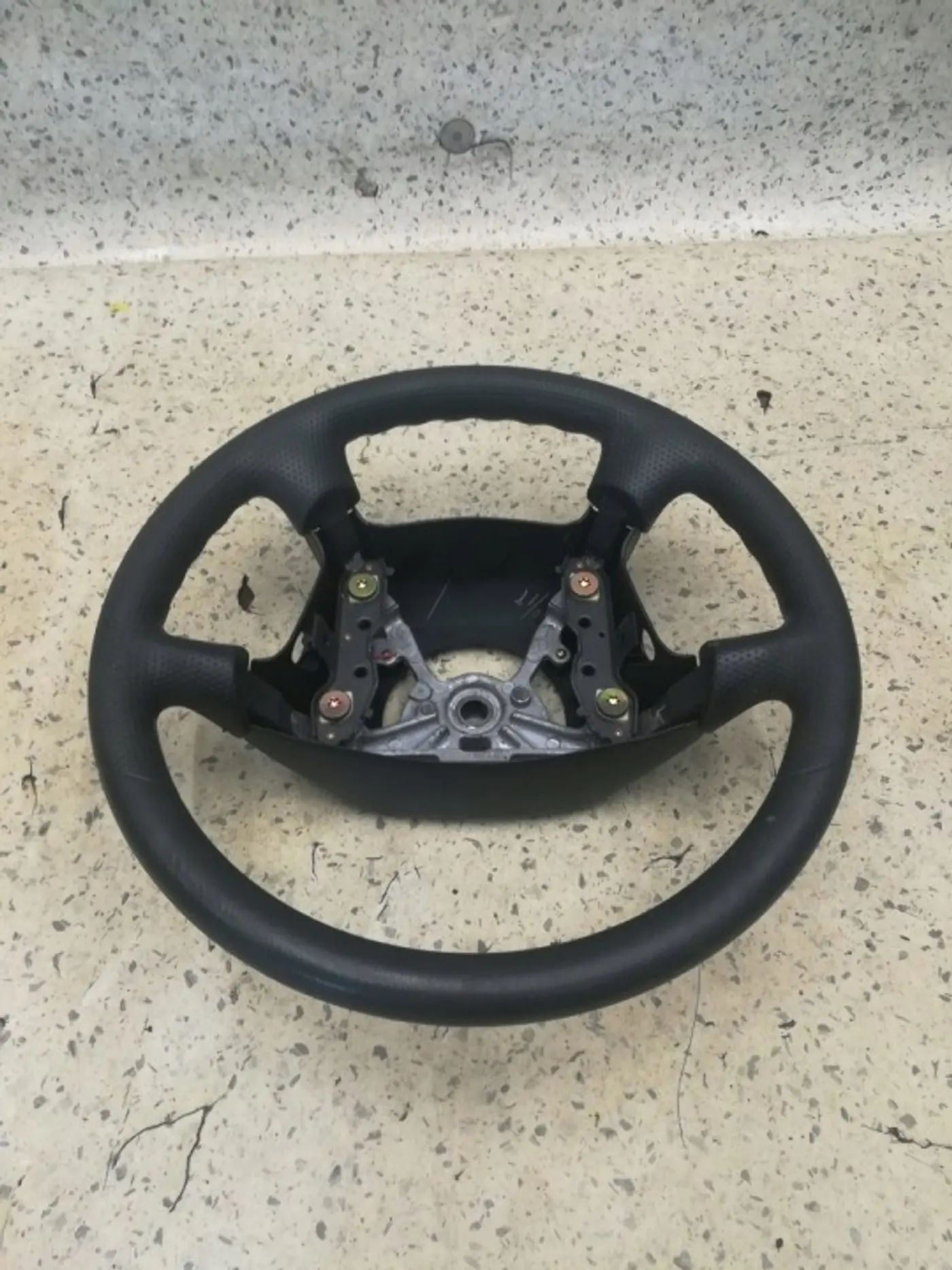 Руль к Mazda 323 1998