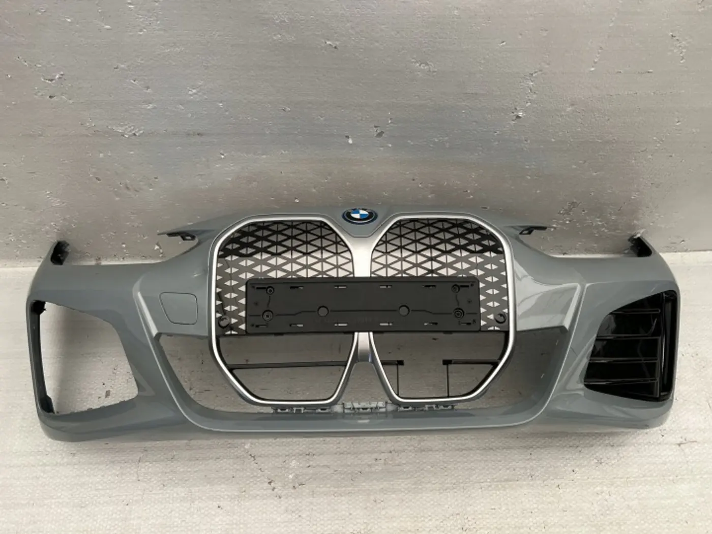 Бампер передний к BMW i4 2021