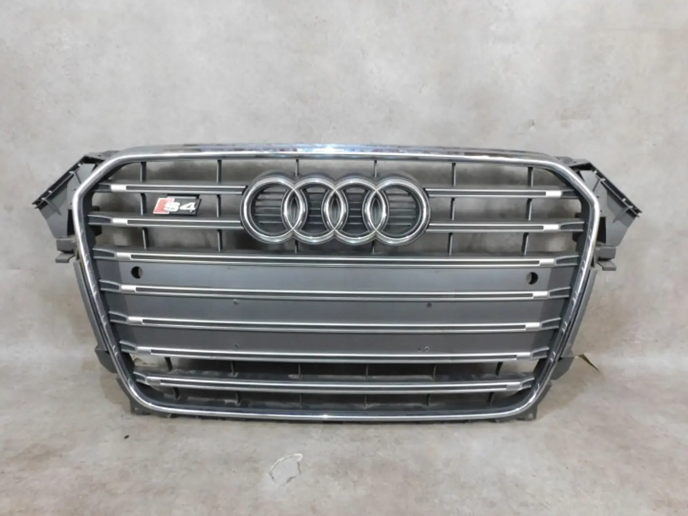 Решетка радиатора к Audi S4 2011