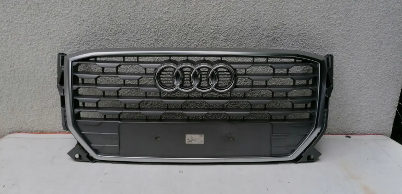 Решетка радиатора к Audi Q2 2020