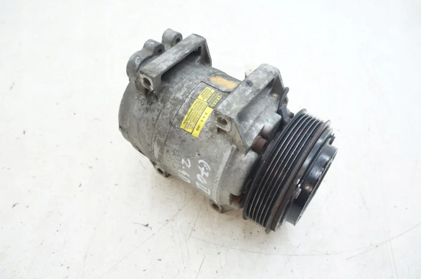 Компрессор кондиционера к Volvo C70 2005