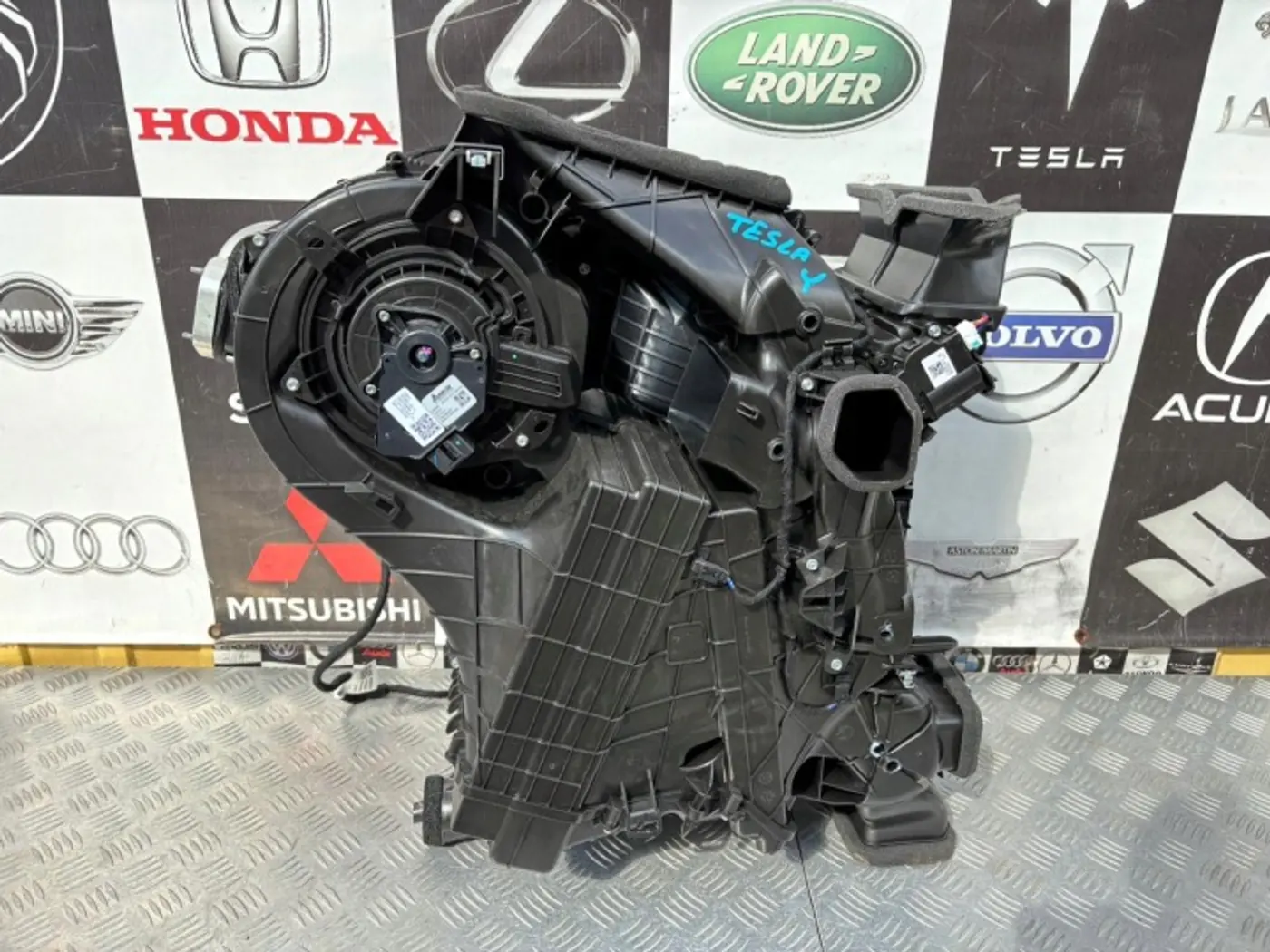 Отопитель в сборе (печка) к Tesla Model Y 2020