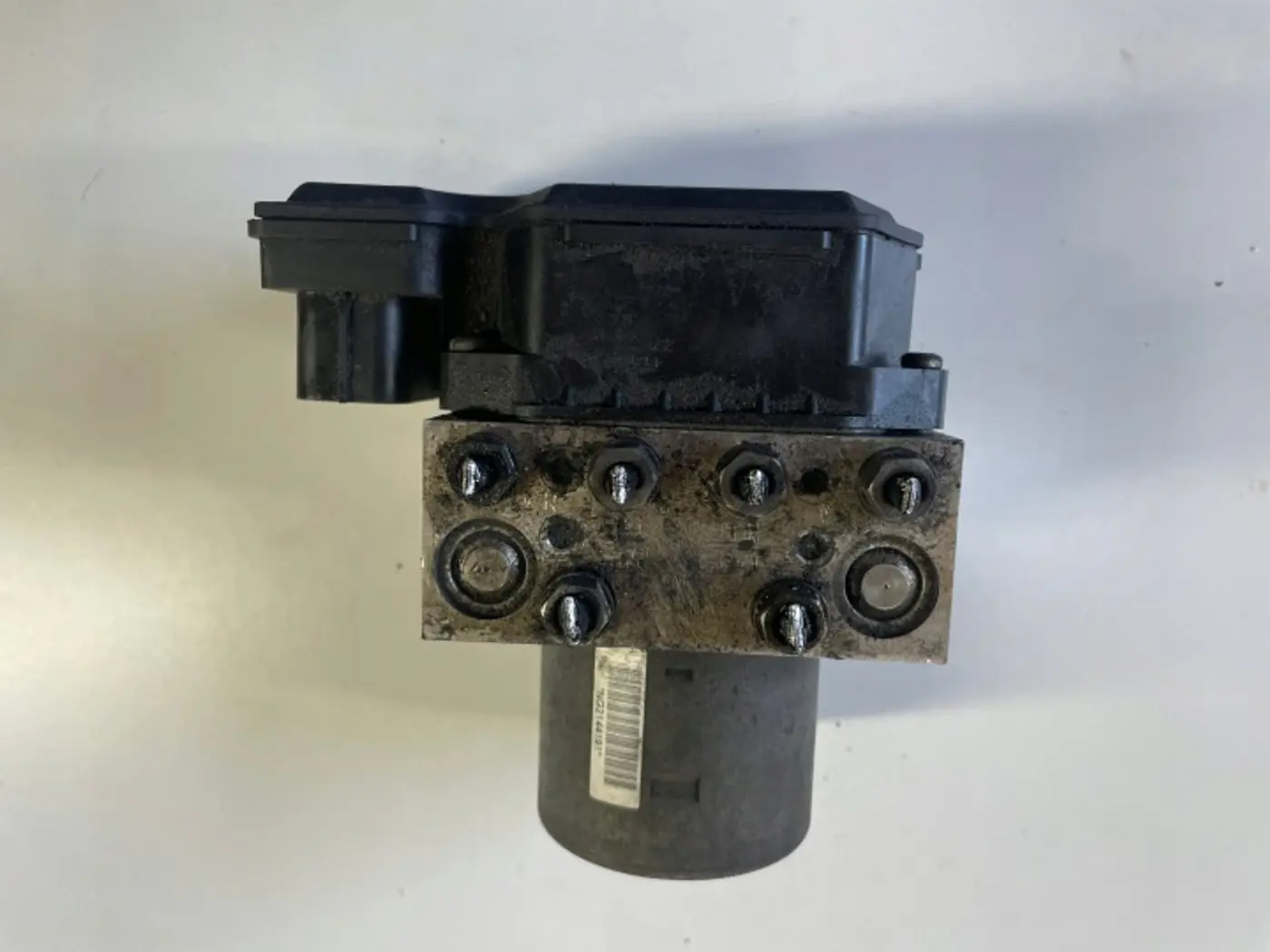 Блок ABS к Audi Q3 2011