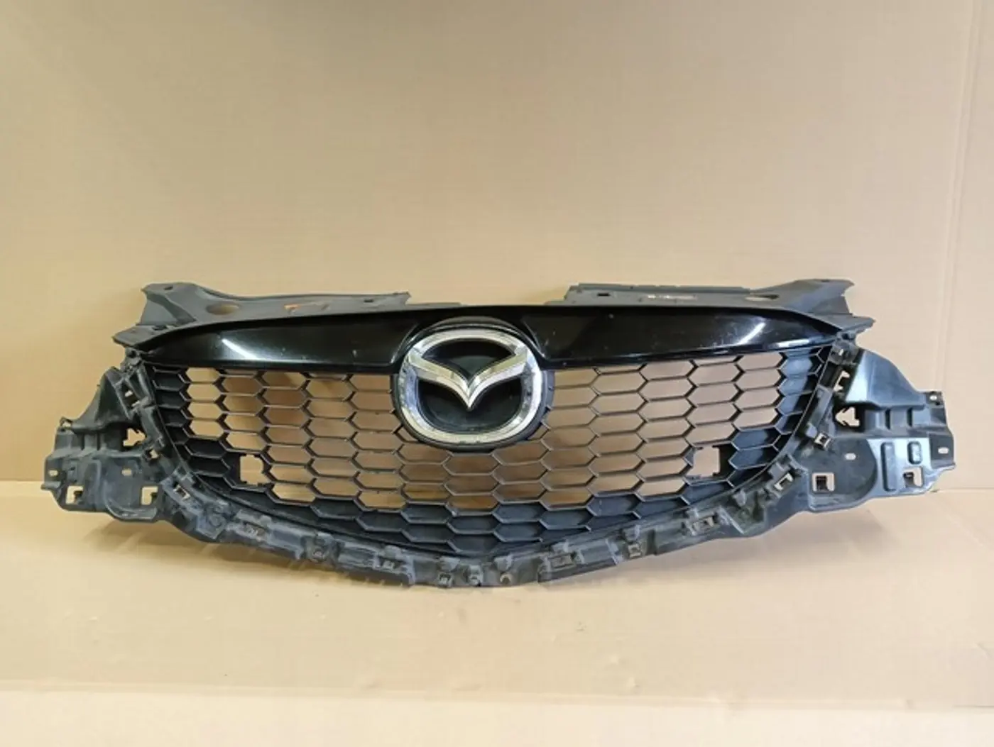 Решетка радиатора к Mazda CX-5 2011