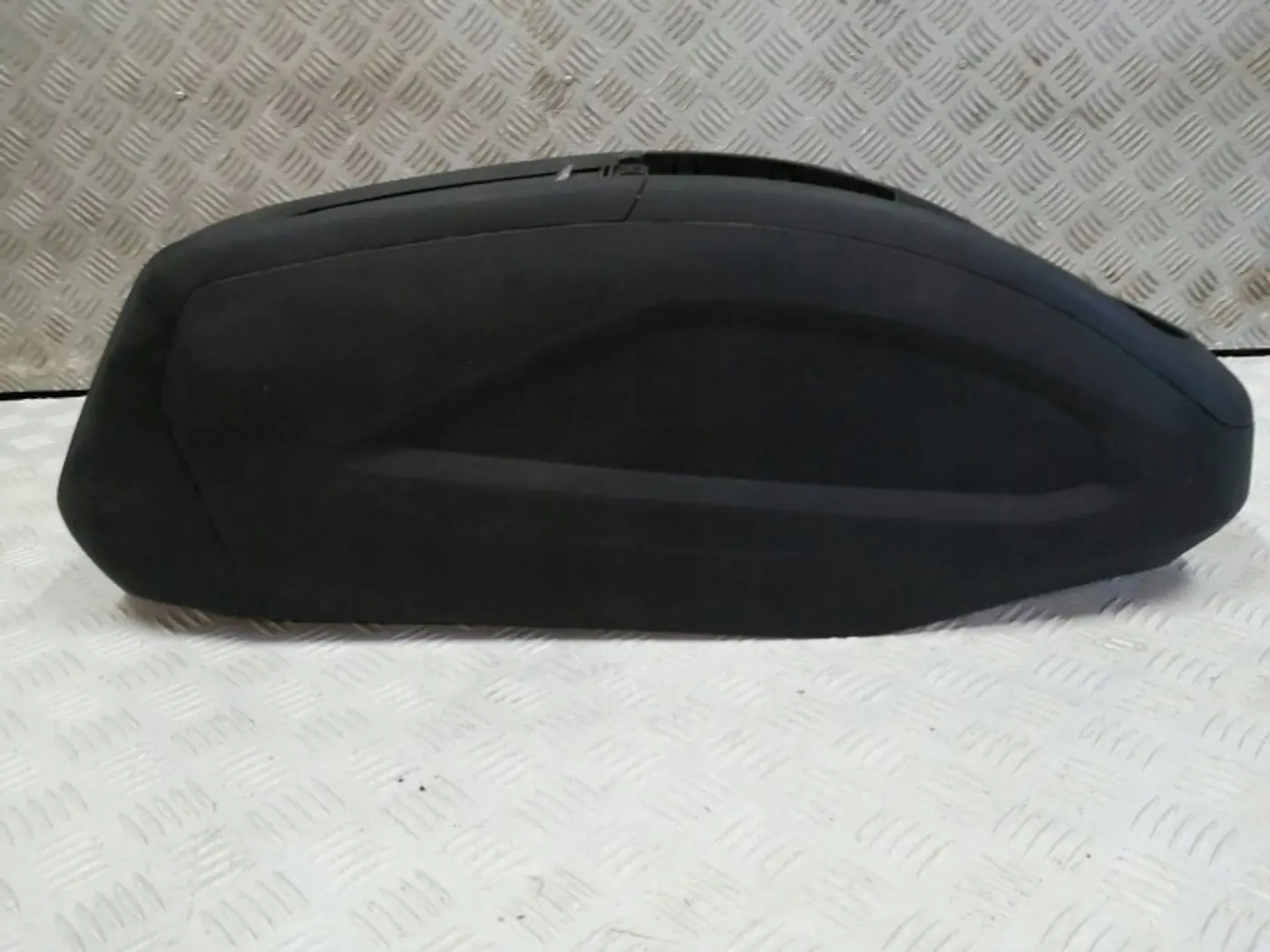 Подлокотник к Citroen C4 2011