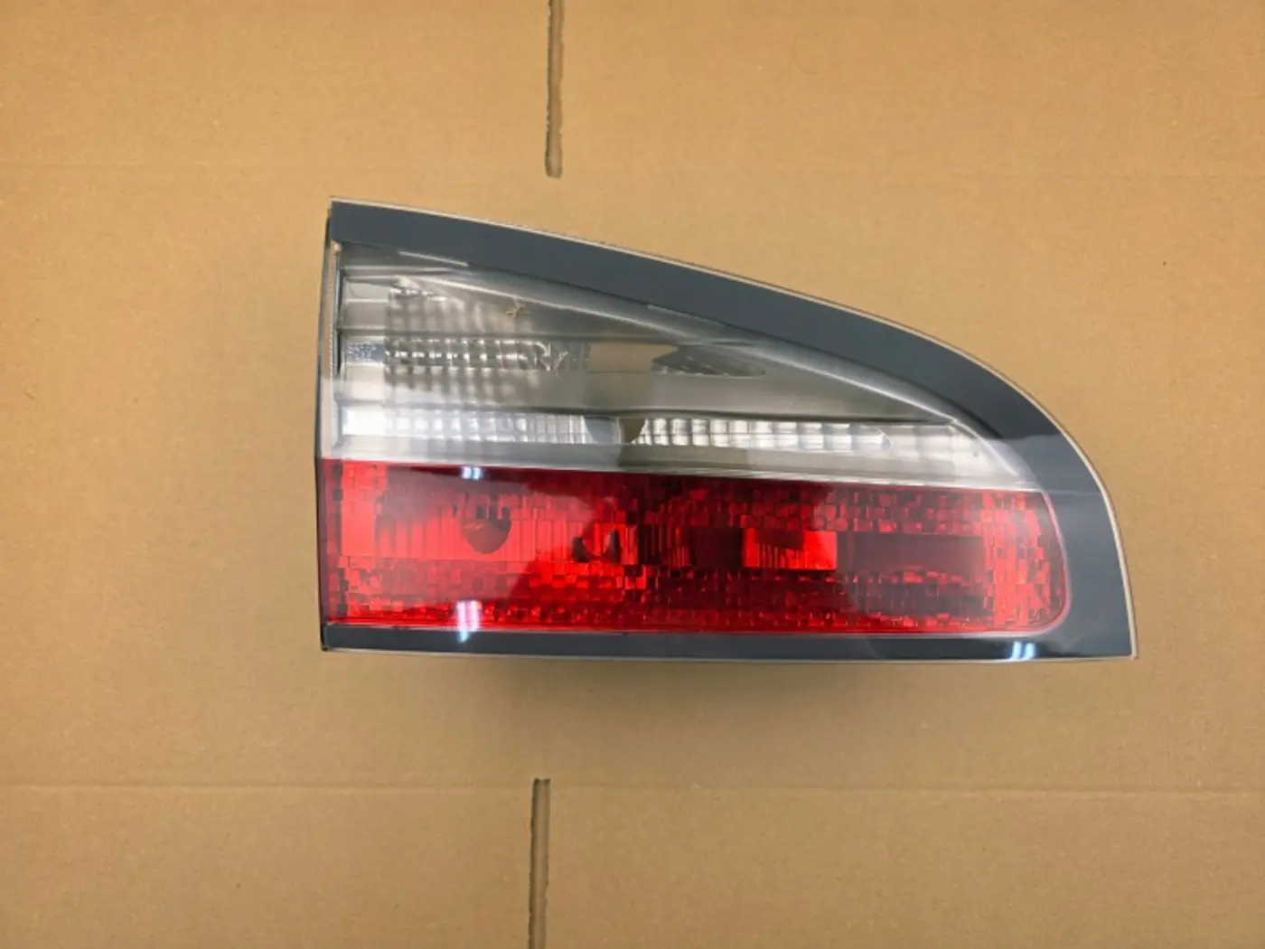 Фонарь задний левый к Ford S-MAX 2006