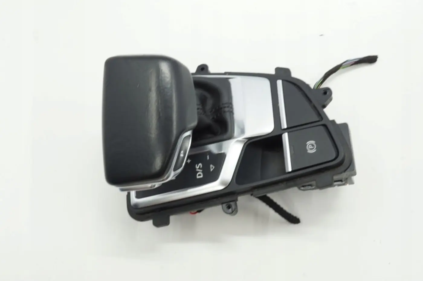 Ручка кулисы КПП к Audi A4 2015