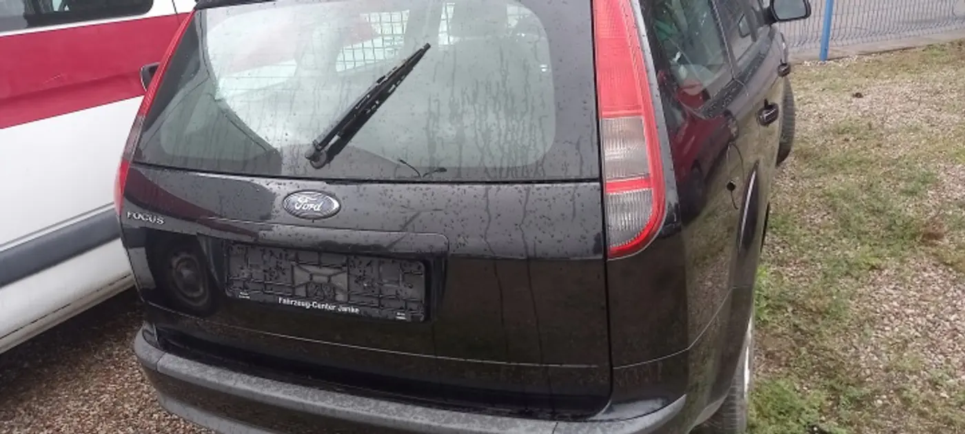 Фонарь задний левый к Ford Focus 2005