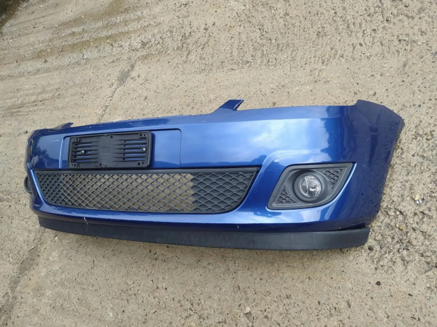 Бампер передний к Ford Fiesta 2008