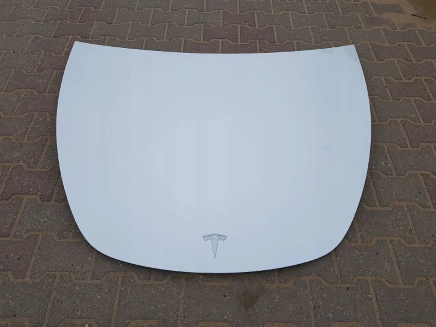 Капот к Tesla Model Y 2020
