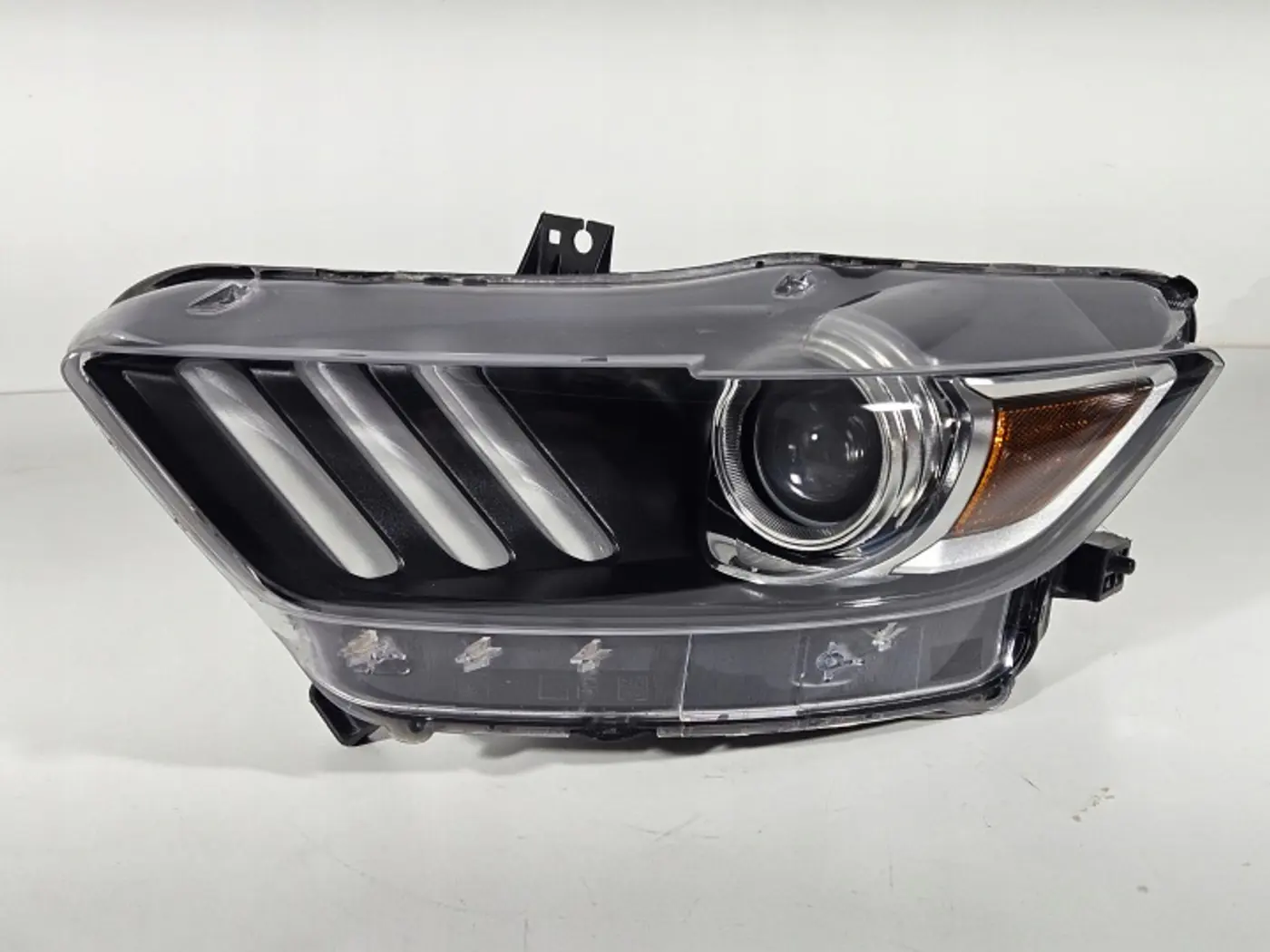 Фара левая к Ford Mustang 2014