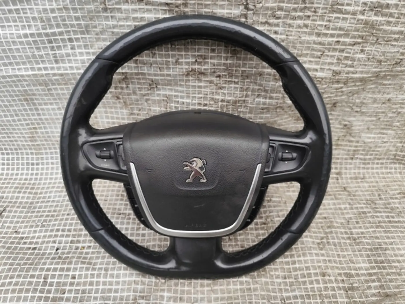 Руль к Peugeot 508 2011