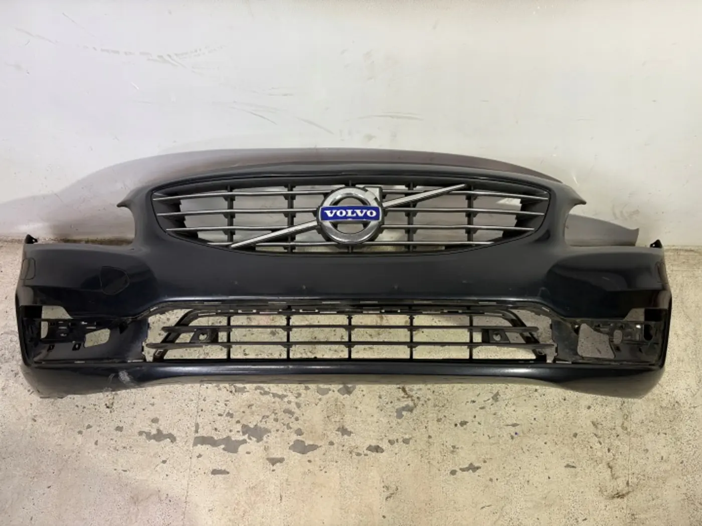 Бампер передний к Volvo V60 2013