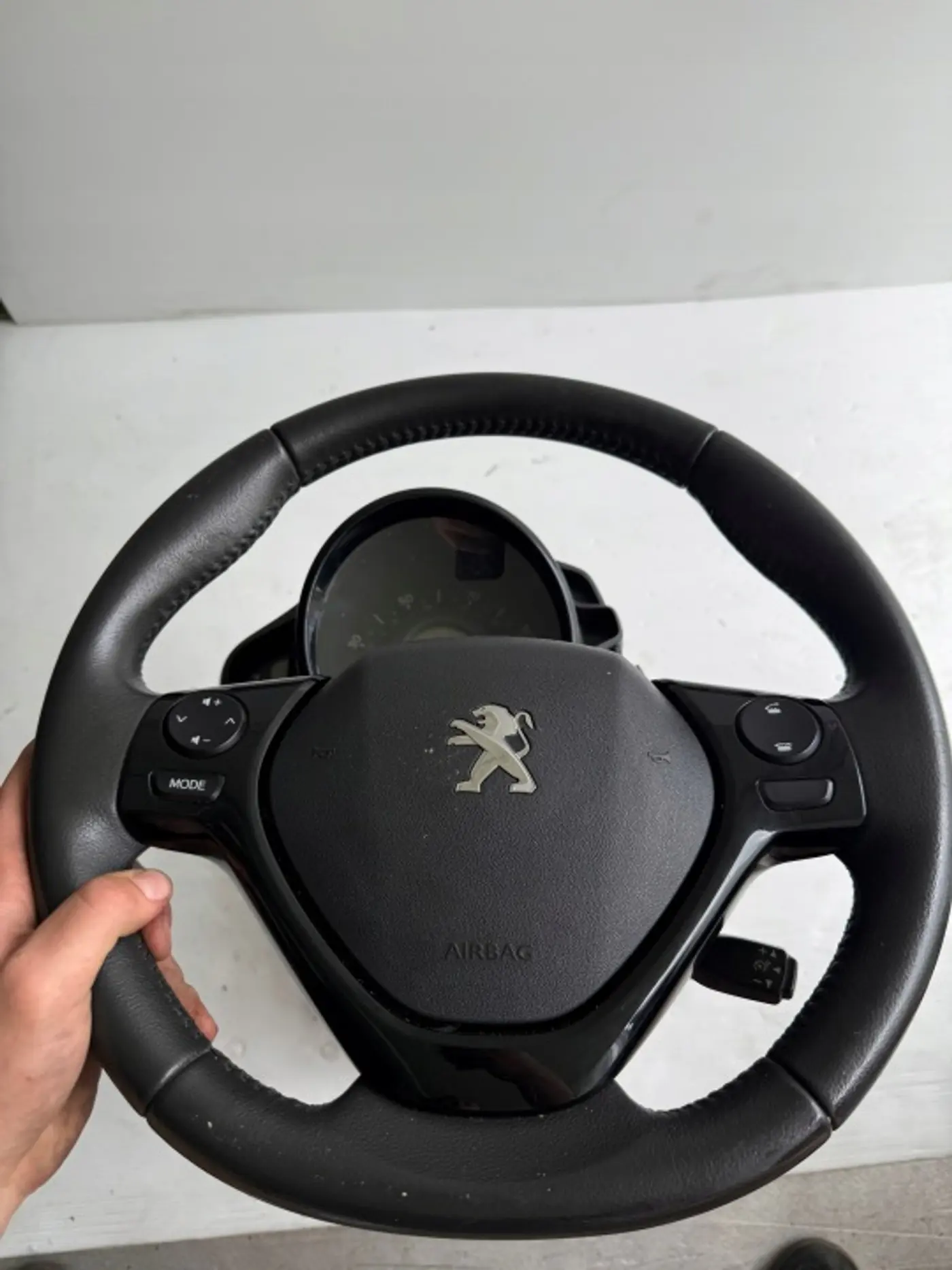Руль к Peugeot 108 2014