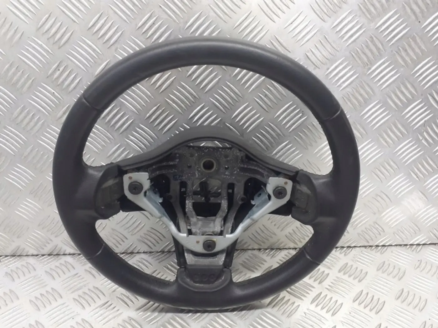 Руль к Mitsubishi Colt 2002