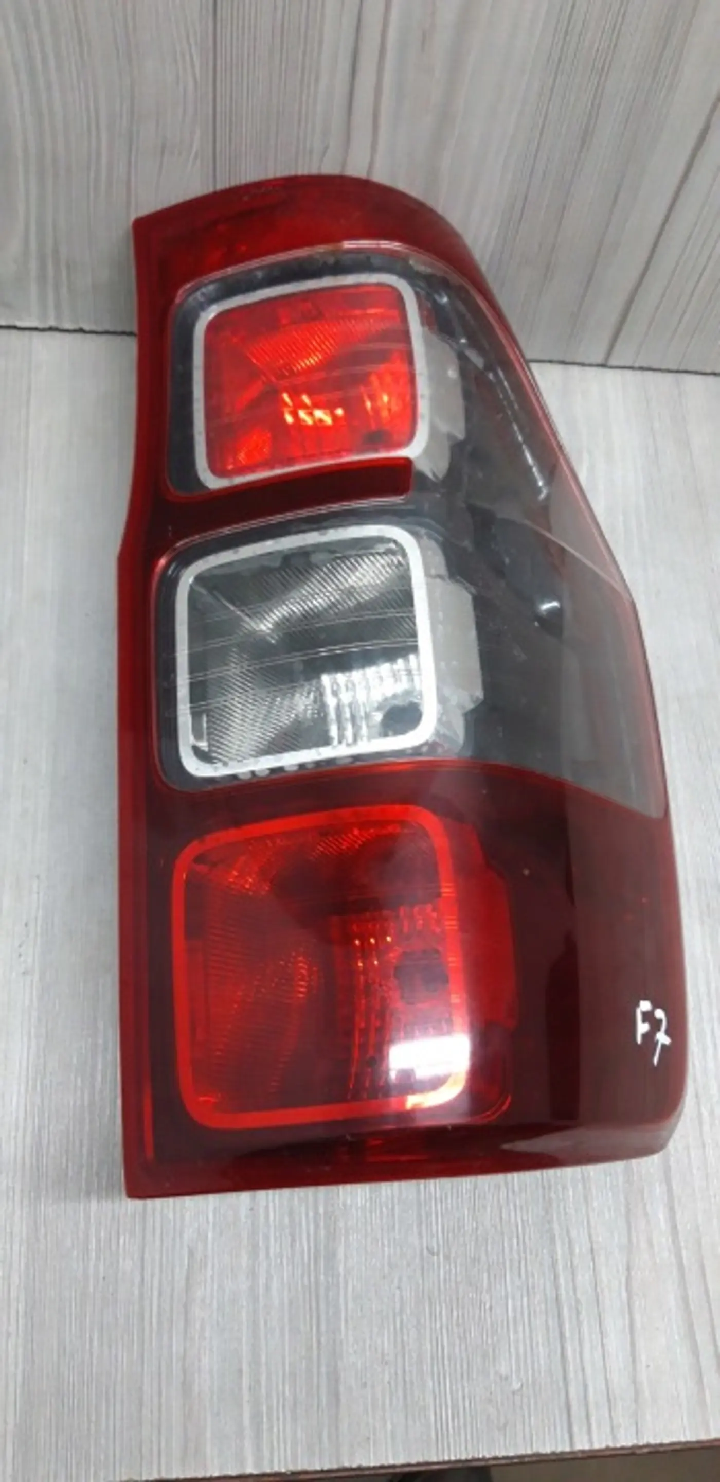 Фонарь задний левый к Ford Ranger 2011