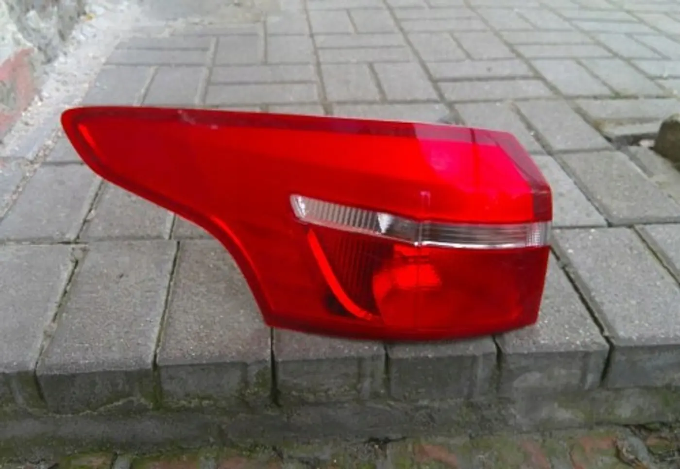 Фонарь задний левый к Ford Focus 2014