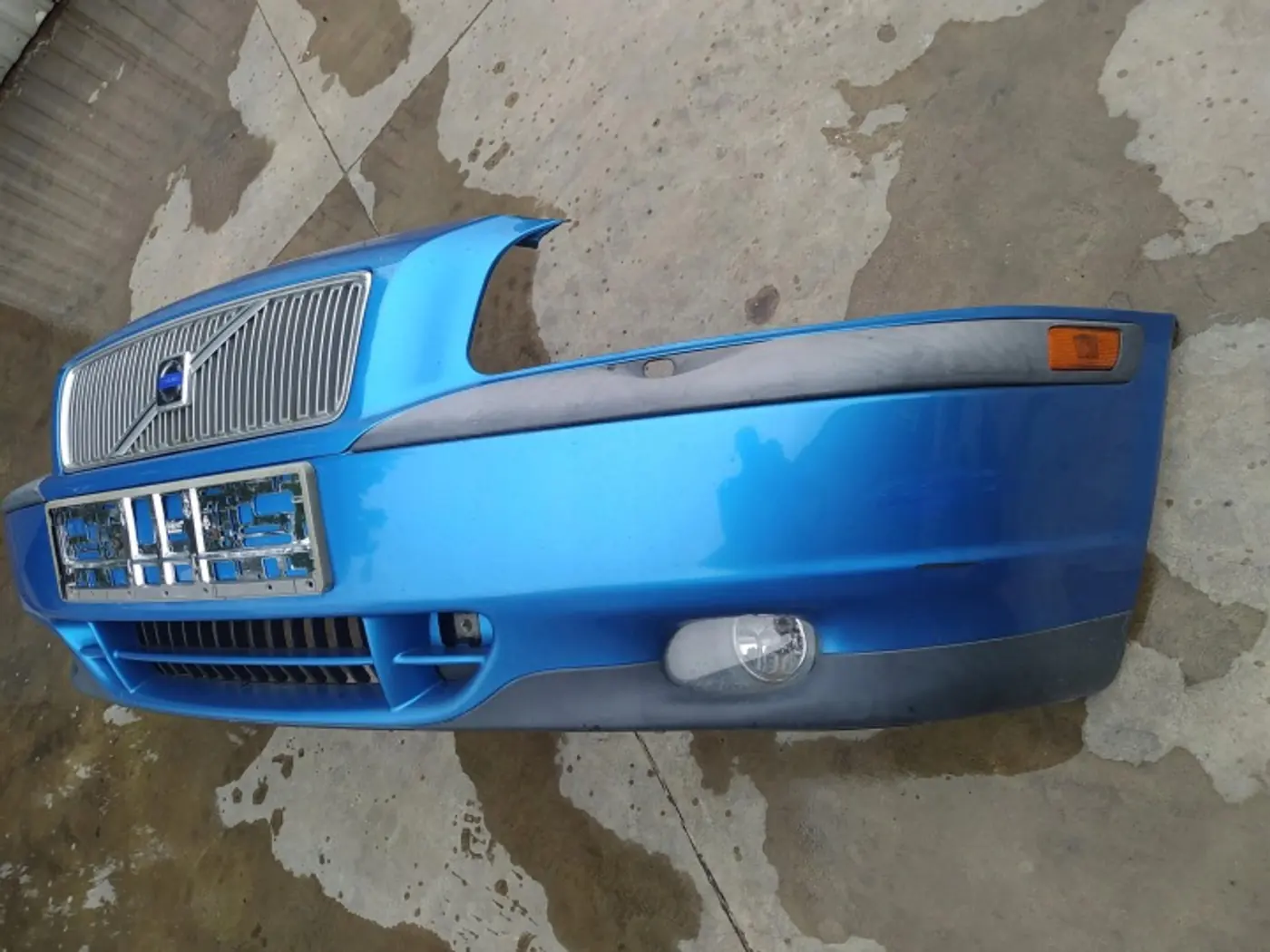 Бампер передний к Volvo S80 1998