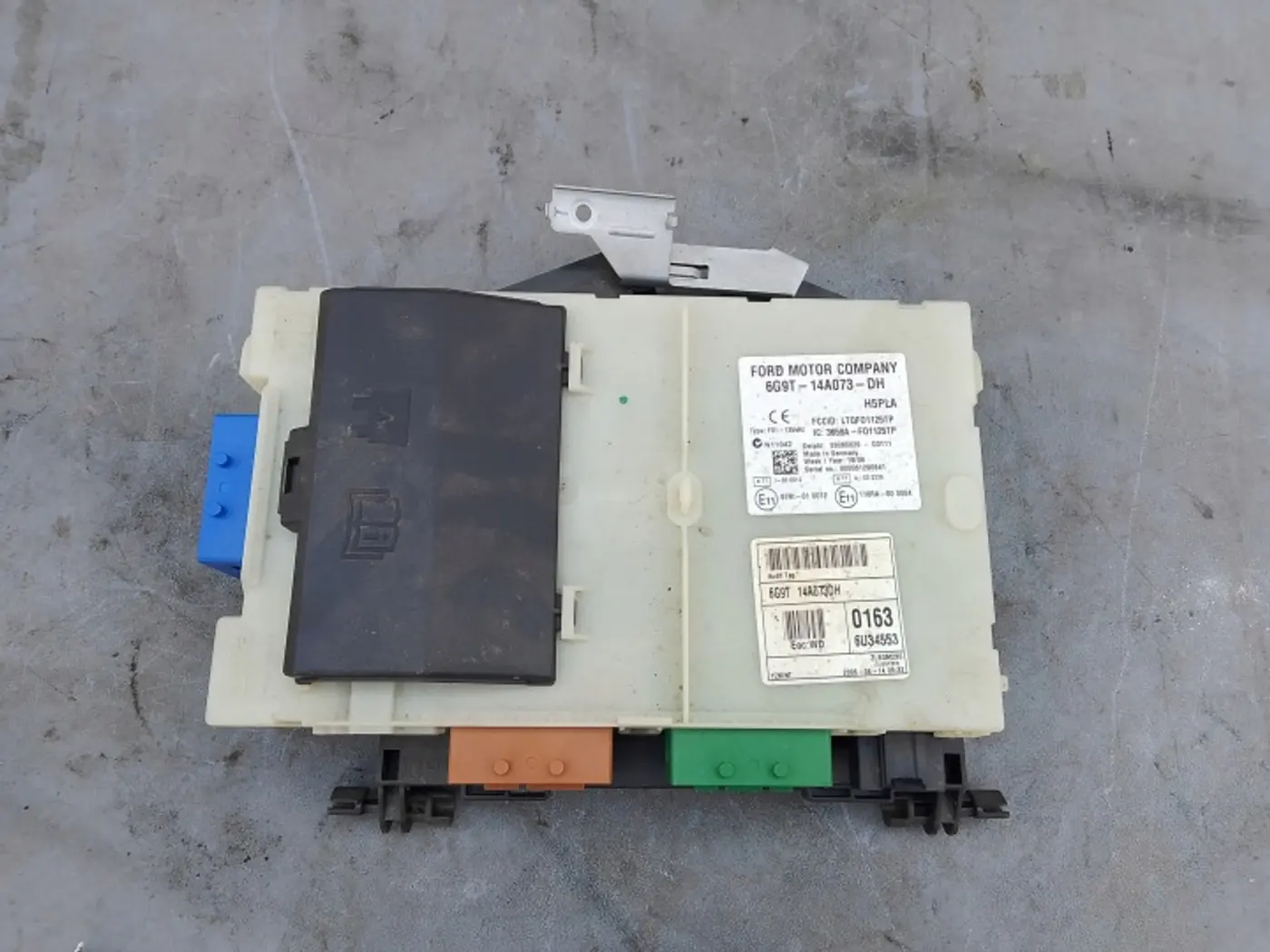Блок предохранителей к Ford S-MAX 2006