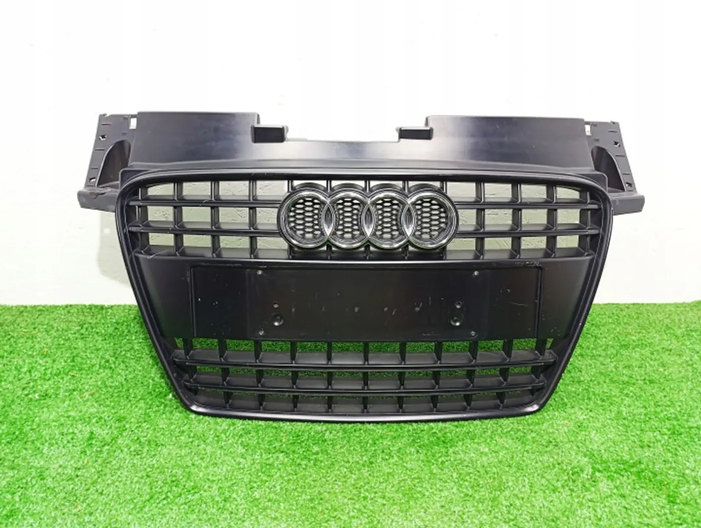 Решетка радиатора к Audi TT 2006