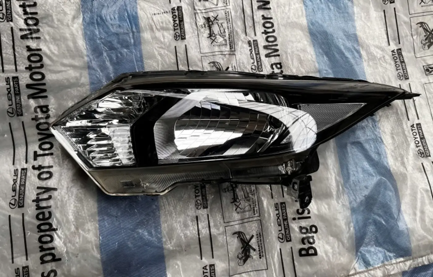 Фара левая к Honda HR-V 2013