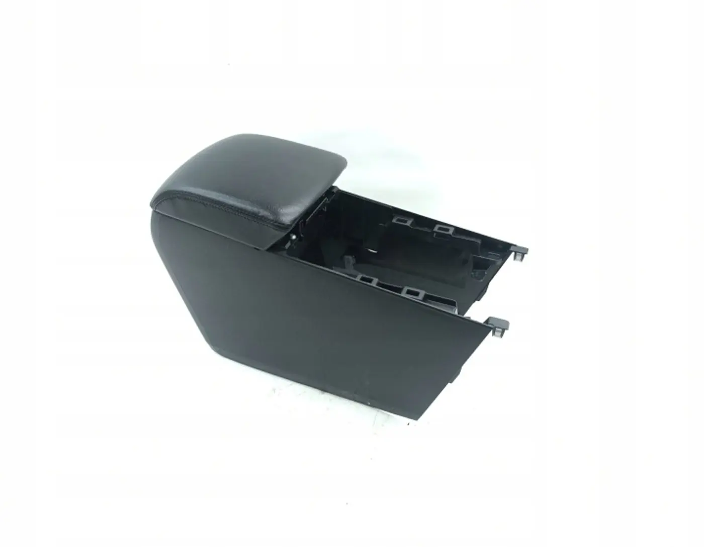 Подлокотник к Mazda 3 2013