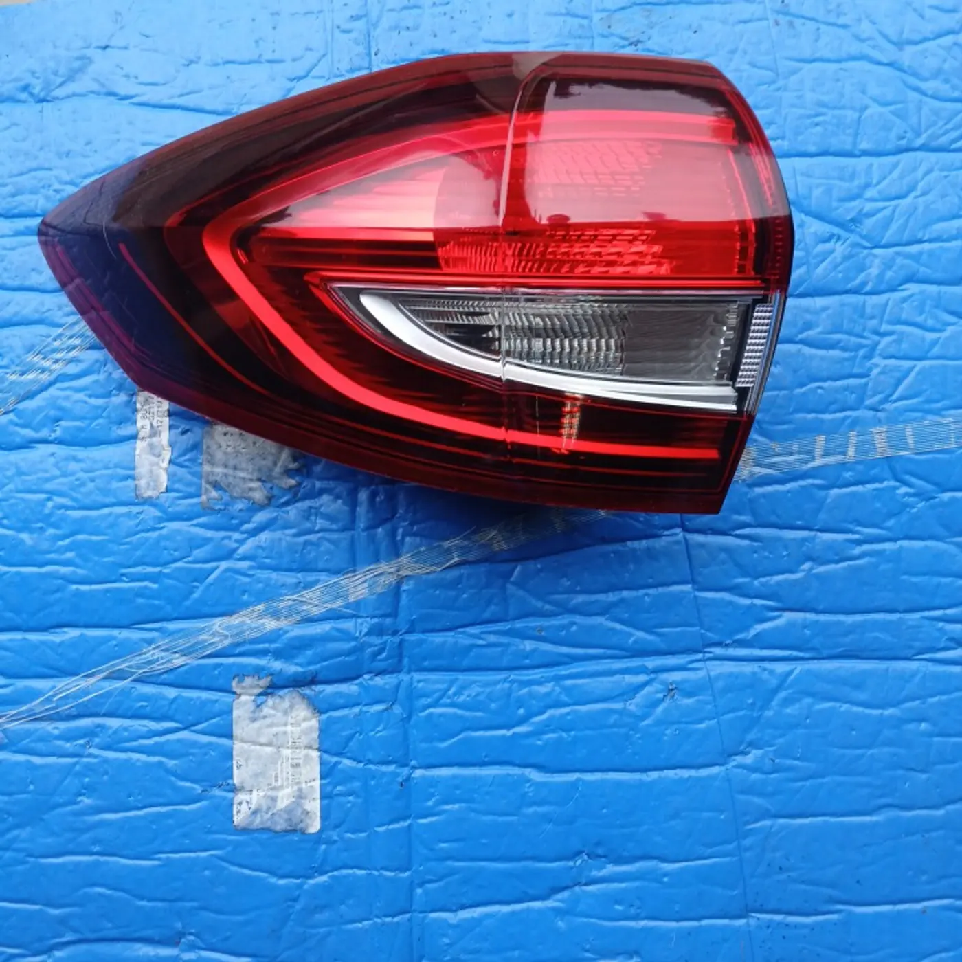 Фонарь задний левый к Ford C-MAX 2015