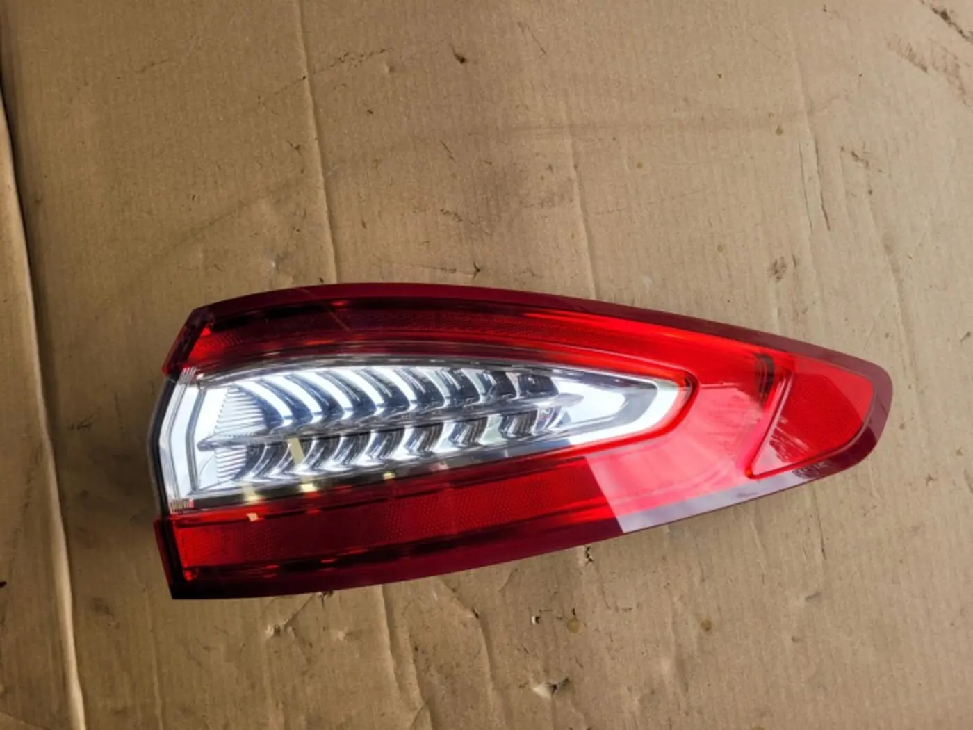 Фонарь задний правый к DS 5 2015