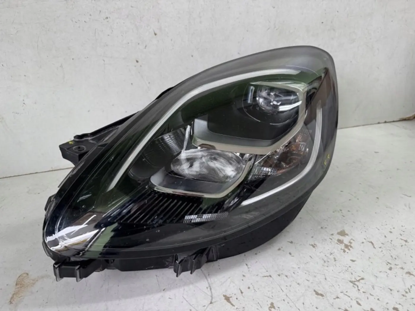 Фара левая к Ford Puma 2019