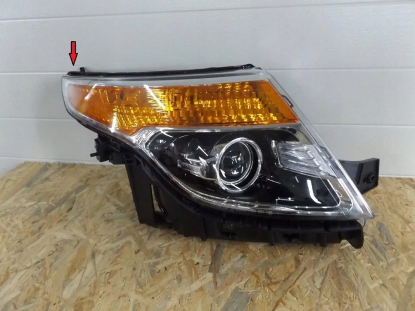 Фара правая к Ford Explorer 2010