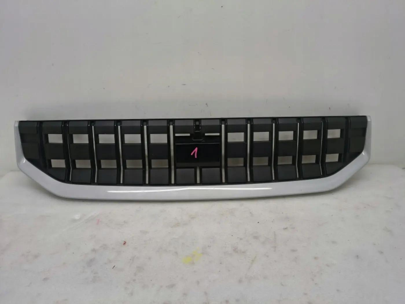 Решетка радиатора к Polestar 2 2020