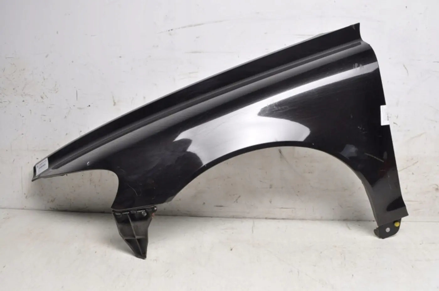 Крыло переднее левое к Volvo C70 2005