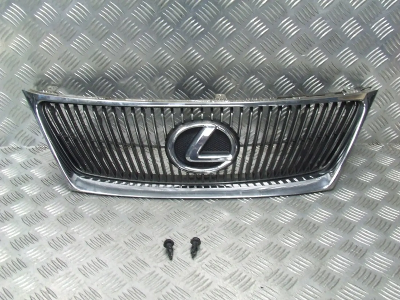 Решетка радиатора к Lexus IS 2005