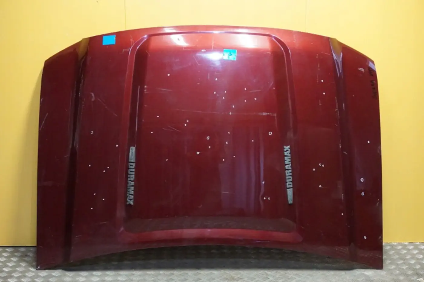 Капот к GMC Sierra 2002