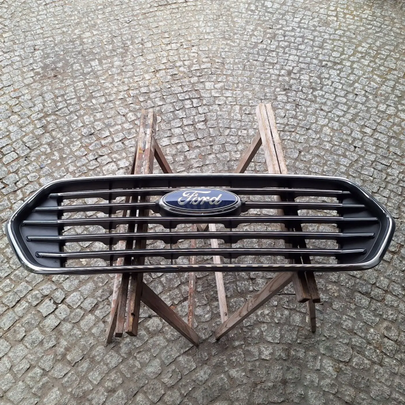 Решетка радиатора к Ford Transit Custom 2012