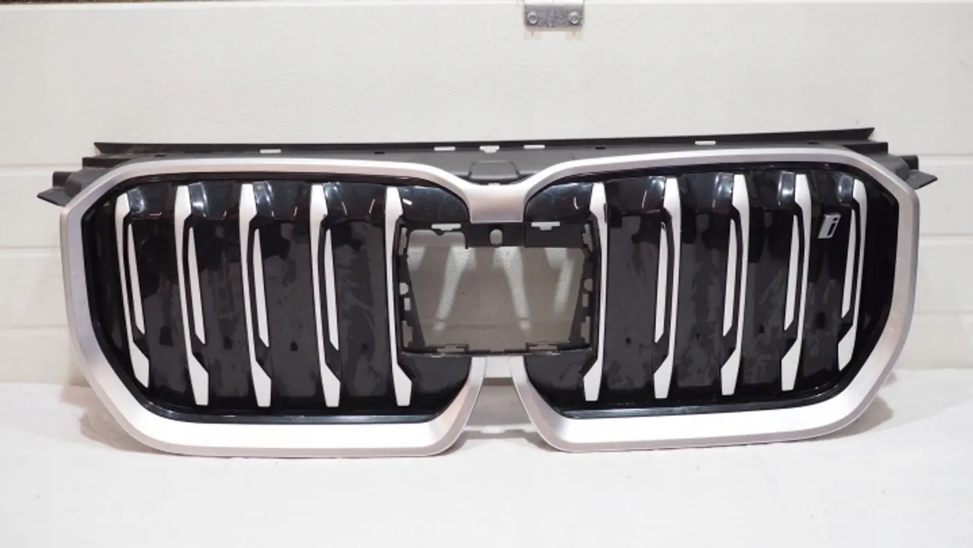 Решетка радиатора к BMW iX1 2022