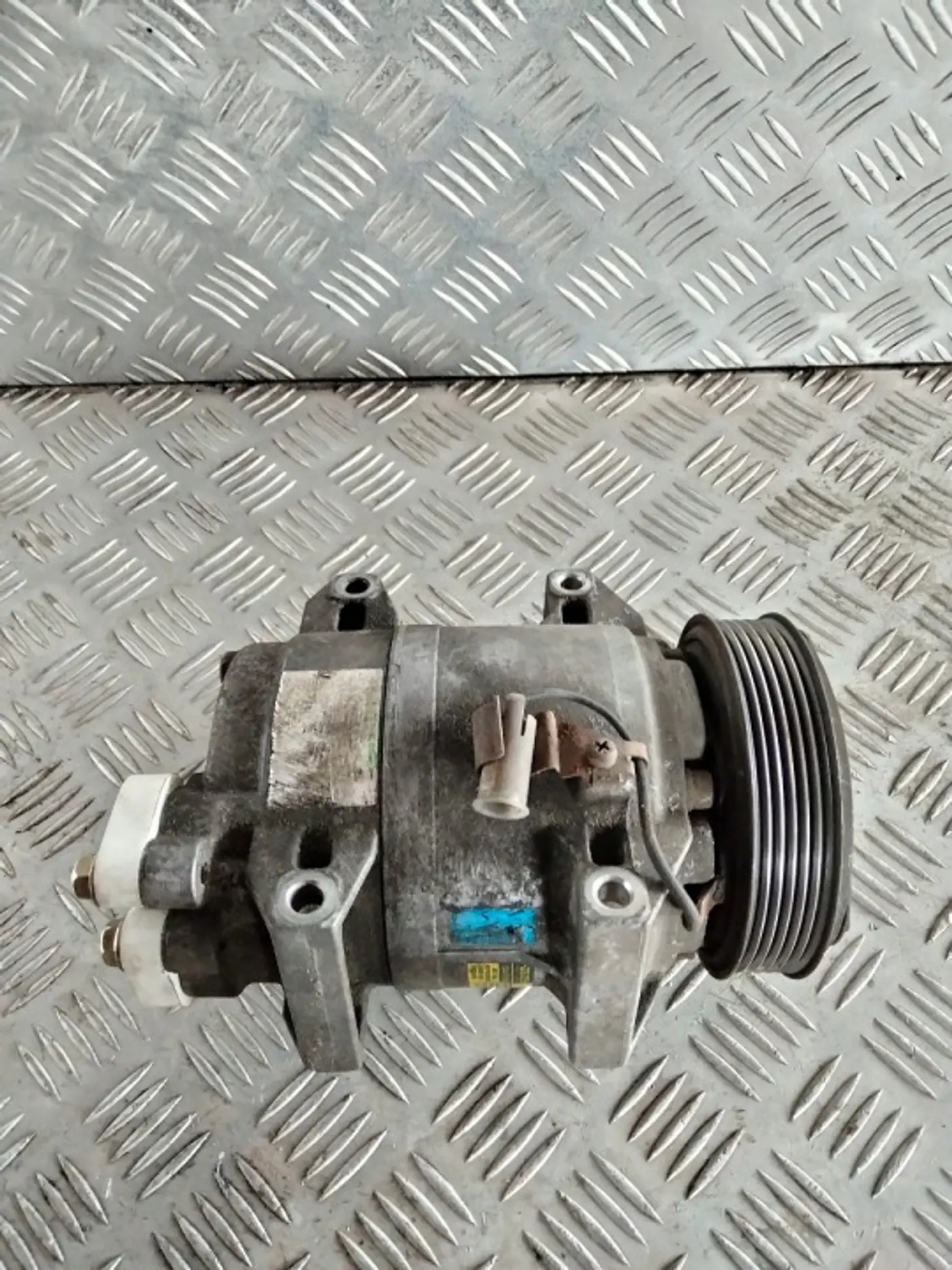 Компрессор кондиционера к Volvo XC70 2000