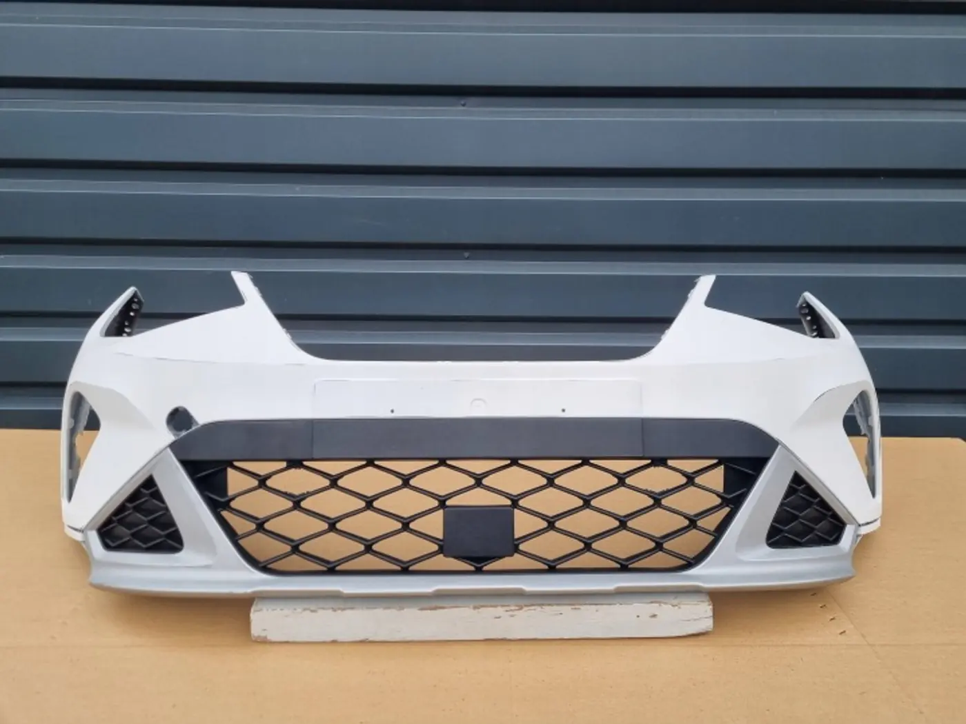 Бампер передний к SEAT Arona 2021