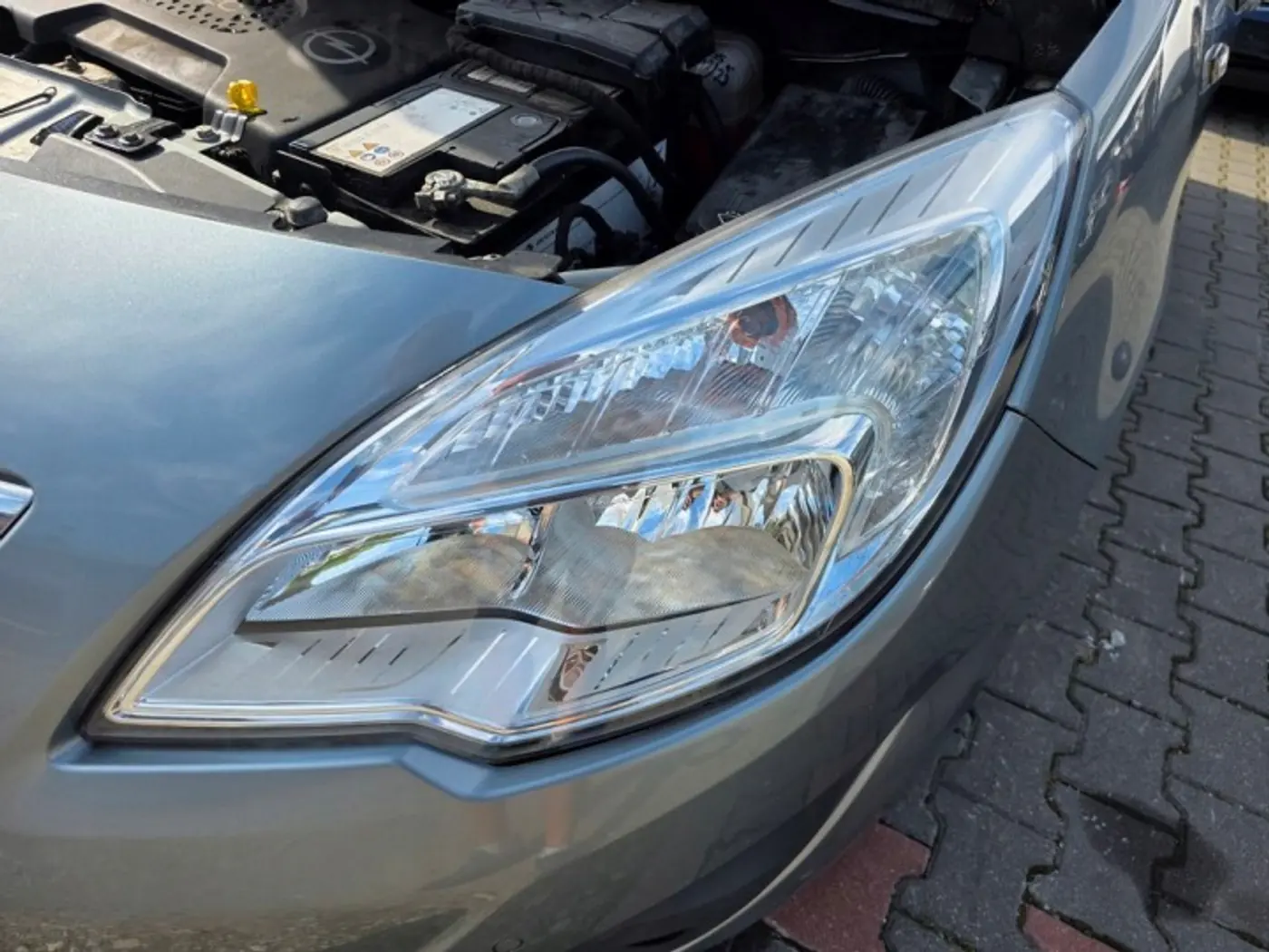 Фара левая к Opel Meriva 2010