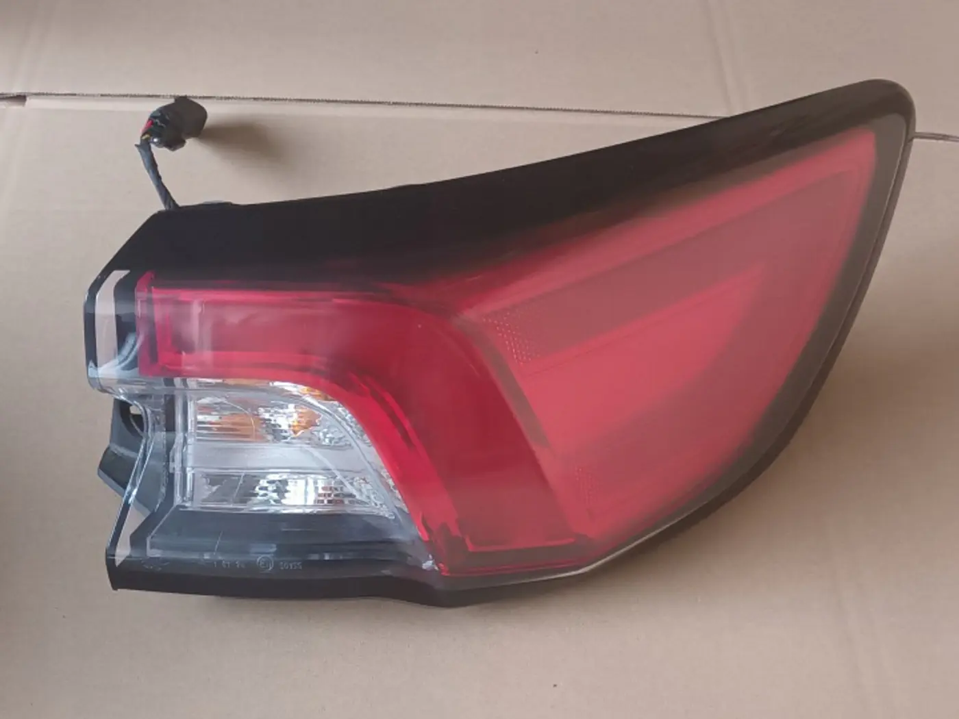 Фонарь задний правый к Ford Kuga 2019