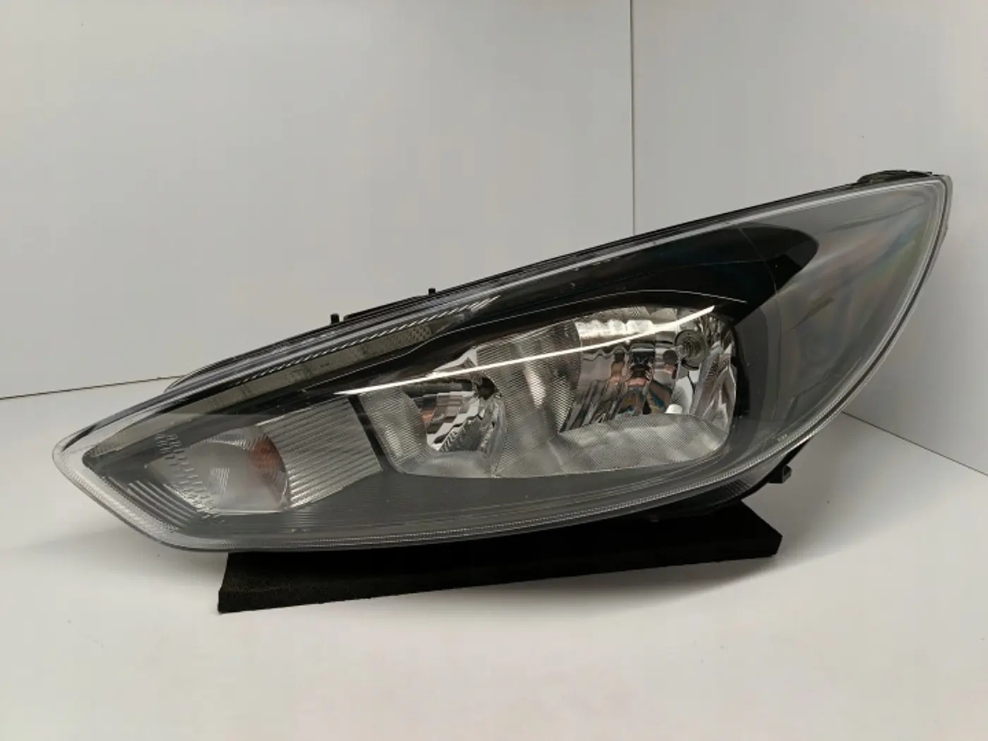 Фара левая к Ford Focus 2014